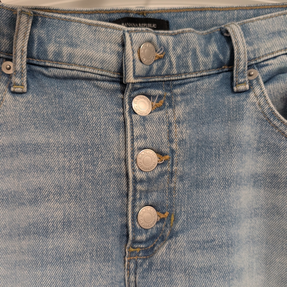 Banana Republic Button Fly Girlfriend Midrise Straight Leg Jeans Size 32/14 - Picture 3 of 5
